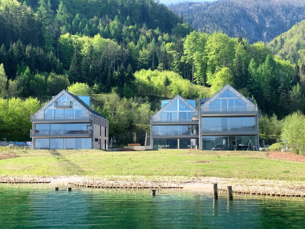 Luxus direkt am See – „Genius Loci“ – Unterburgau/Attersee - Bild 1